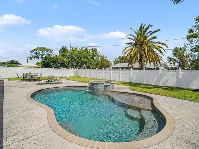 222 MALVERN DRIVE, Venice, FL 34293