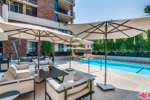 211 S Spalding Drive 107N, Beverly Hills, CA 90212