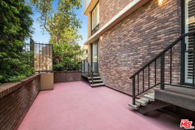 211 S Spalding Drive 107N, Beverly Hills, CA 90212