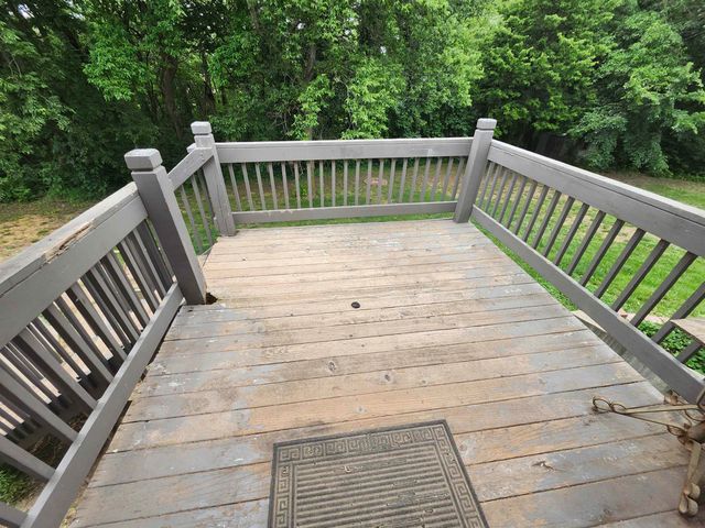 2211 S Glenhurst Ct, Andover, KS 67002