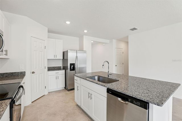 886 SAND SEA PLACE, Haines City, FL 33844