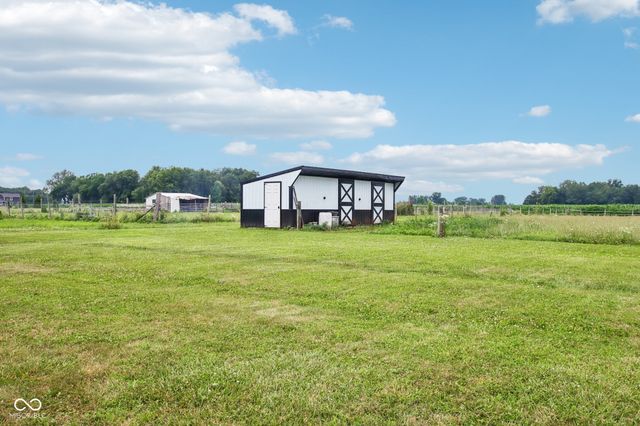 10784 W 300 N, Kempton, IN 46049