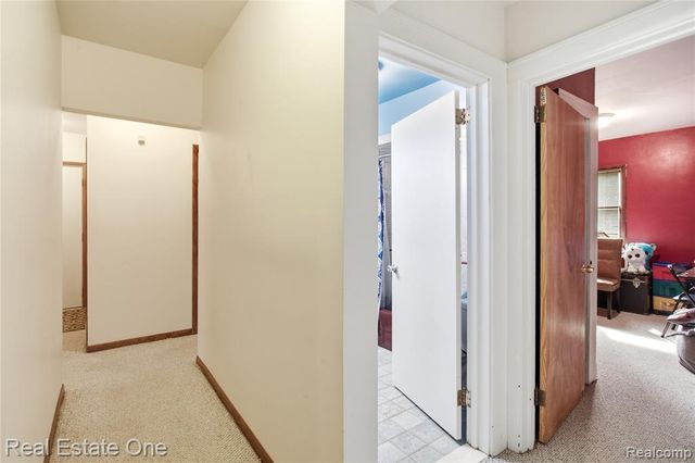 5431 Putnam Drive, West Bloomfield, MI 48323