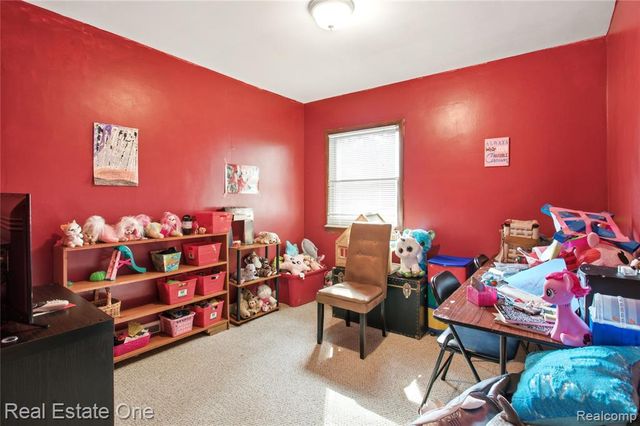 5431 Putnam Drive, West Bloomfield, MI 48323