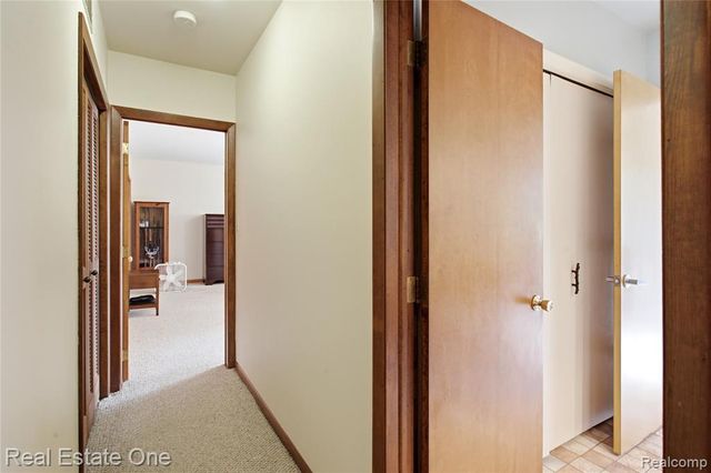5431 Putnam Drive, West Bloomfield, MI 48323