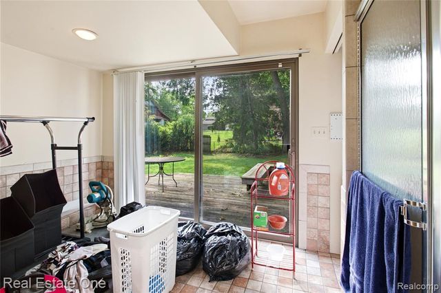 5431 Putnam Drive, West Bloomfield, MI 48323