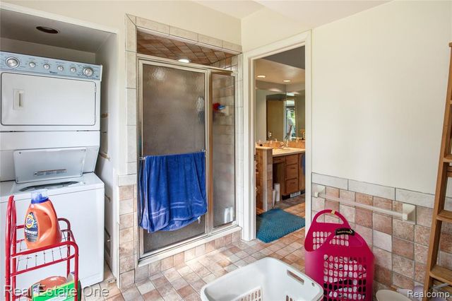 5431 Putnam Drive, West Bloomfield, MI 48323