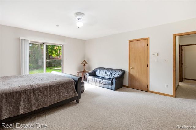 5431 Putnam Drive, West Bloomfield, MI 48323