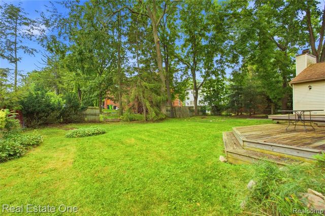 5431 Putnam Drive, West Bloomfield, MI 48323