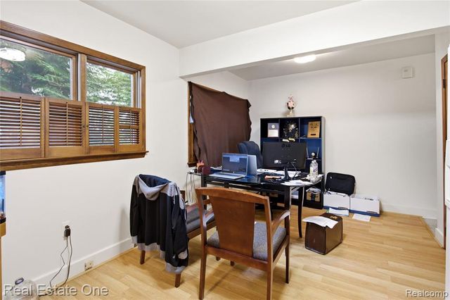 5431 Putnam Drive, West Bloomfield, MI 48323