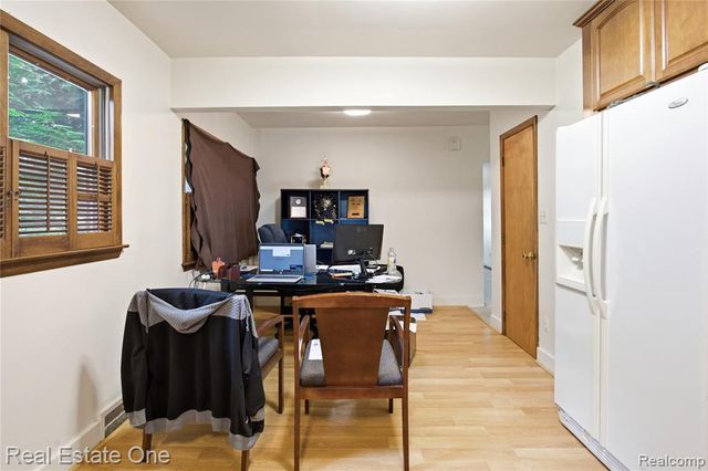 5431 Putnam Drive, West Bloomfield, MI 48323