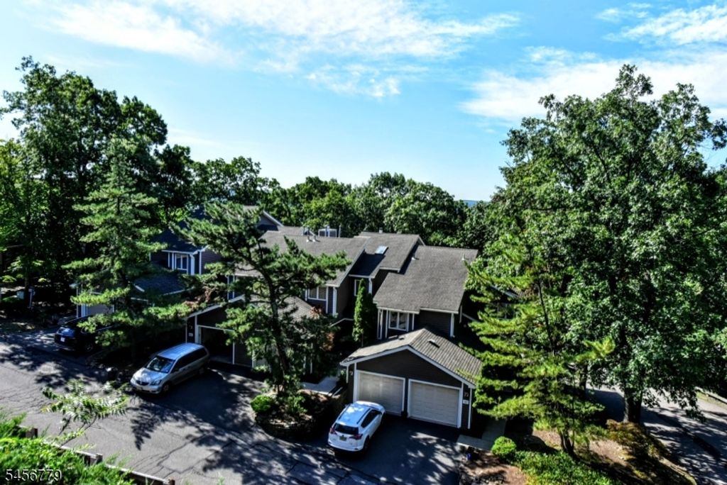 606 Skyline Dr, Haledon Boro, NJ 07508 — photo 3