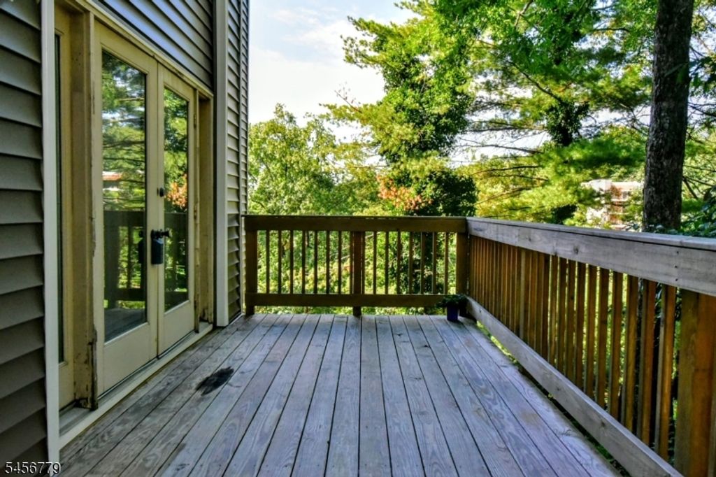 606 Skyline Dr, Haledon Boro, NJ 07508 — photo 4
