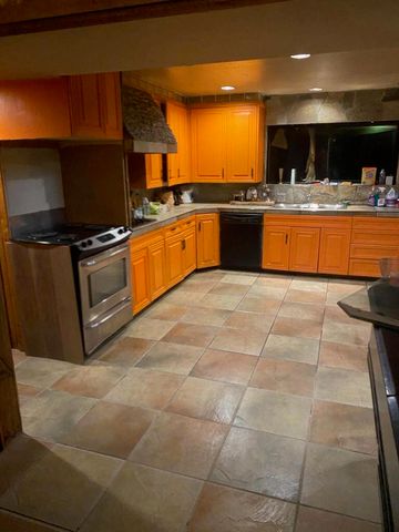 60300 Chalet Drive, Mountain Center, CA 92561