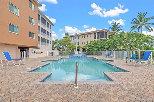 3322 PURPLE MARTIN DRIVE 127, Punta Gorda, FL 33950