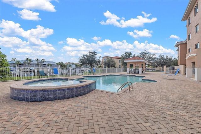 3322 PURPLE MARTIN DRIVE 127, Punta Gorda, FL 33950