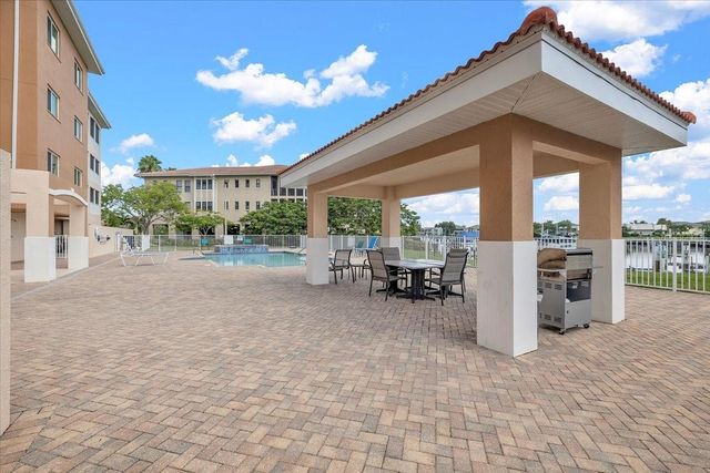3322 PURPLE MARTIN DRIVE 127, Punta Gorda, FL 33950