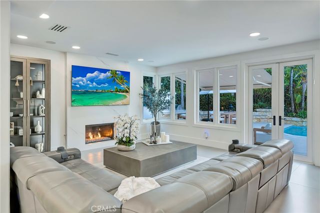 3793 Camino Codorniz, Calabasas, CA 91302