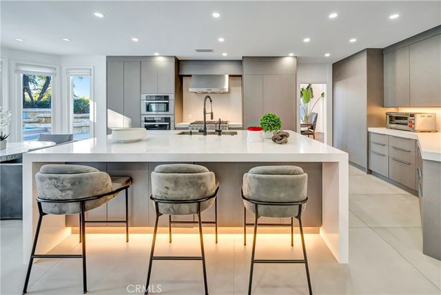 3793 Camino Codorniz, Calabasas, CA 91302
