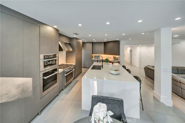 3793 Camino Codorniz, Calabasas, CA 91302