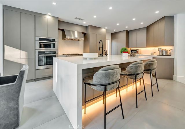 3793 Camino Codorniz, Calabasas, CA 91302