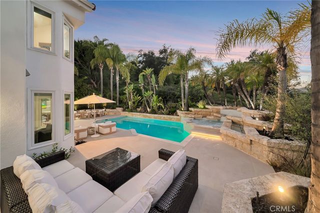 3793 Camino Codorniz, Calabasas, CA 91302
