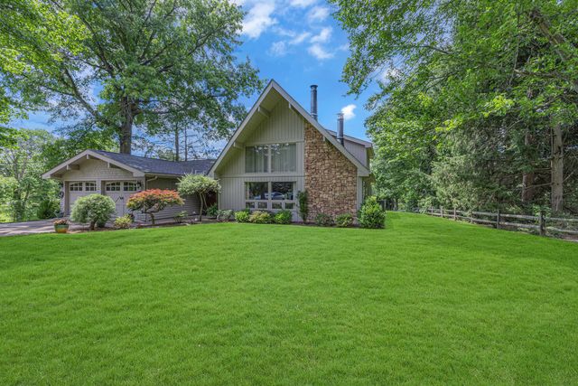 2 Pleasant Grove Drive DRIVE, Patterson Twp, PA 15010