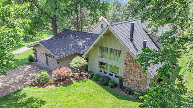 2 Pleasant Grove Drive DRIVE, Patterson Twp, PA 15010