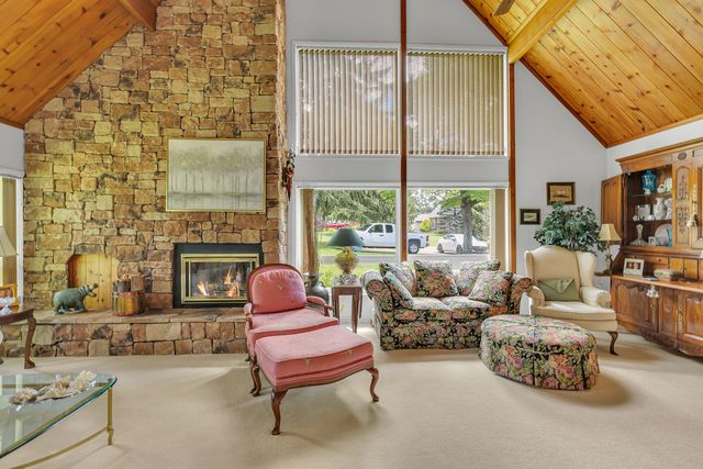 2 Pleasant Grove Drive DRIVE, Patterson Twp, PA 15010