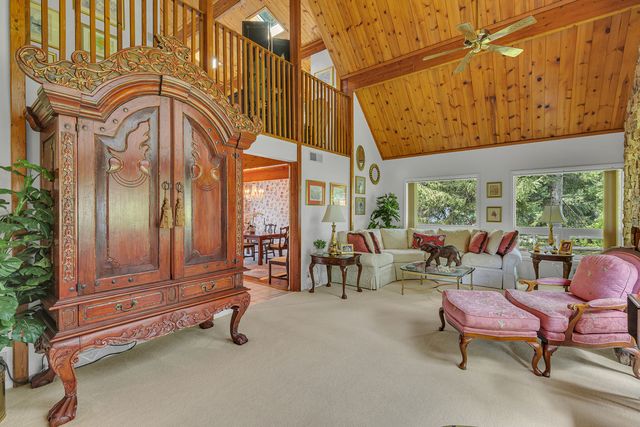 2 Pleasant Grove Drive DRIVE, Patterson Twp, PA 15010