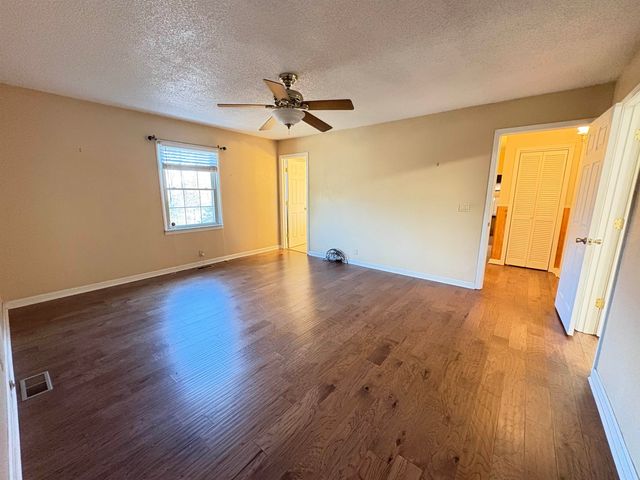 137 Rainbow Drive, Hardy, AR 72542