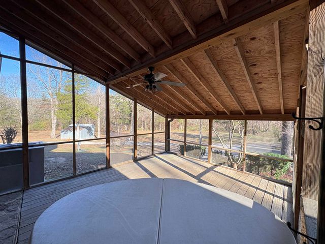 137 Rainbow Drive, Hardy, AR 72542