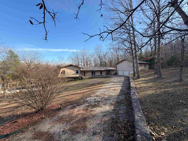 137 Rainbow Drive, Hardy, AR 72542