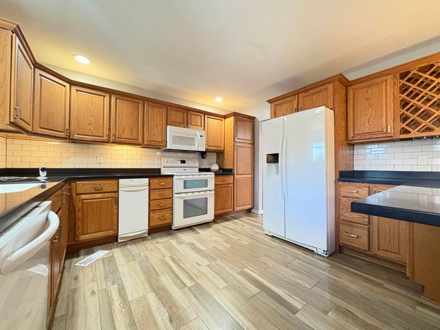 137 Rainbow Drive, Hardy, AR 72542