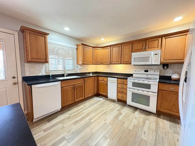 137 Rainbow Drive, Hardy, AR 72542