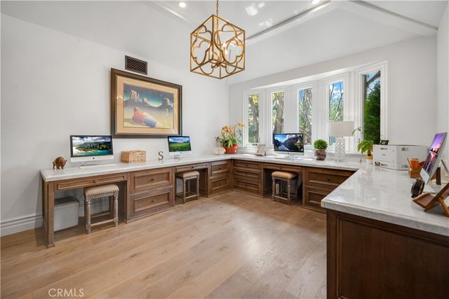 5558 Hoback Glen Road, Hidden Hills, CA 91302