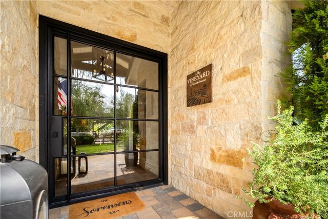 5558 Hoback Glen Road, Hidden Hills, CA 91302