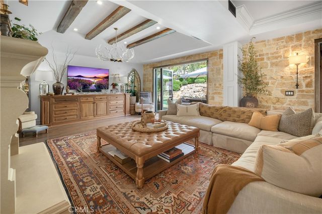 5558 Hoback Glen Road, Hidden Hills, CA 91302