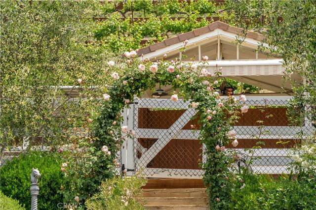 5558 Hoback Glen Road, Hidden Hills, CA 91302