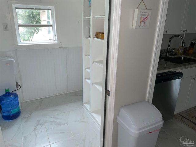 1001 Rue Max St, Pensacola, FL 32507