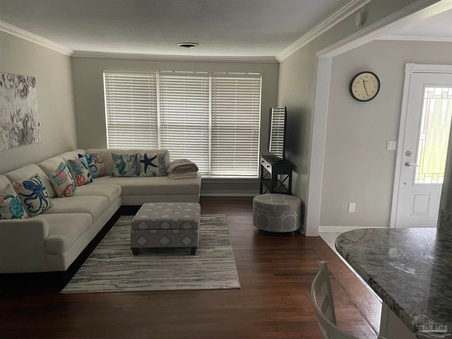 1001 Rue Max St, Pensacola, FL 32507