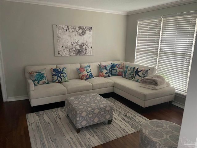 1001 Rue Max St, Pensacola, FL 32507