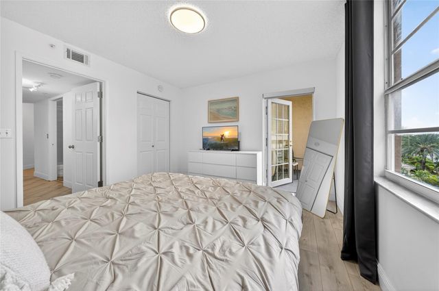 520 SE 5th Avenue 2404, Fort Lauderdale, FL 33301