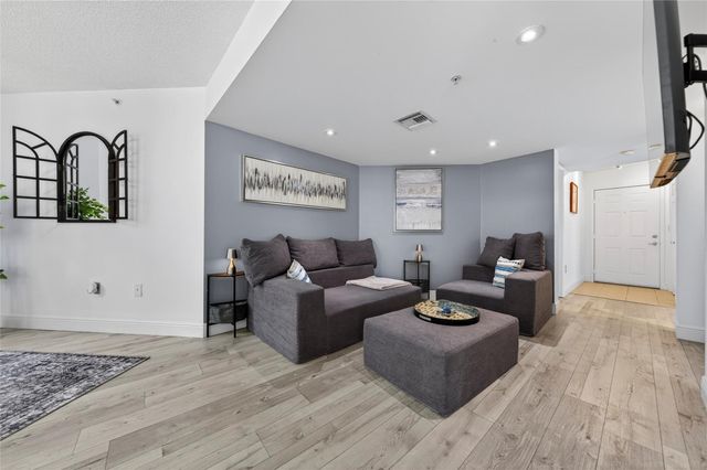 520 SE 5th Avenue 2404, Fort Lauderdale, FL 33301