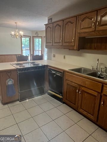 64 Lake Drive, Manchester, GA 31816