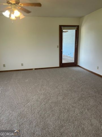 64 Lake Drive, Manchester, GA 31816