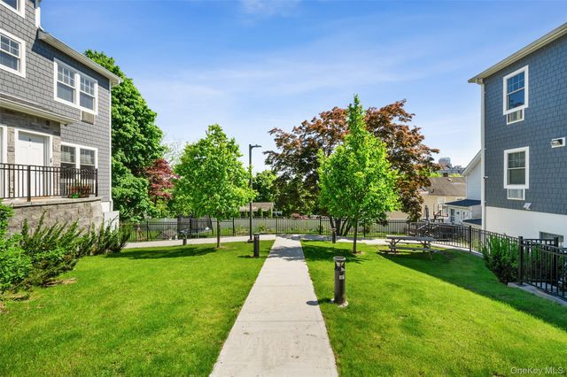 108 N Kensico Avenue 4A, White Plains, NY 10604