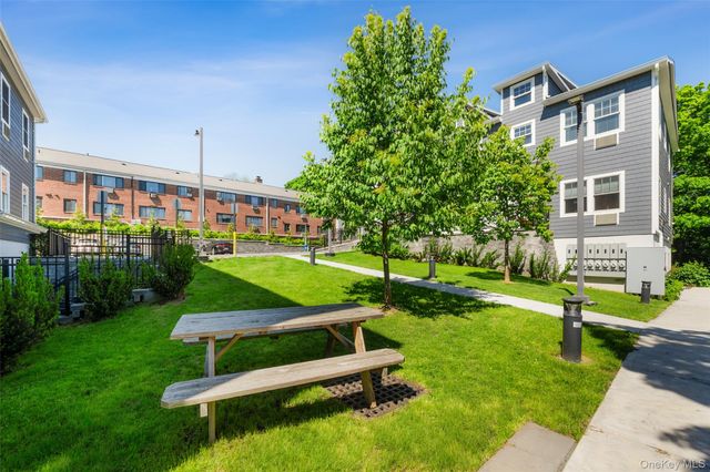 108 N Kensico Avenue 4A, White Plains, NY 10604