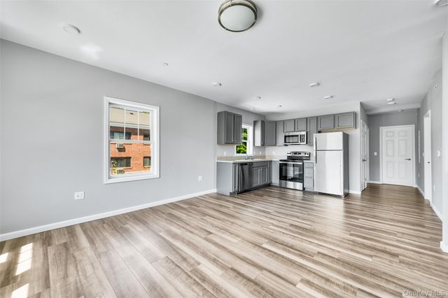 108 N Kensico Avenue 4A, White Plains, NY 10604
