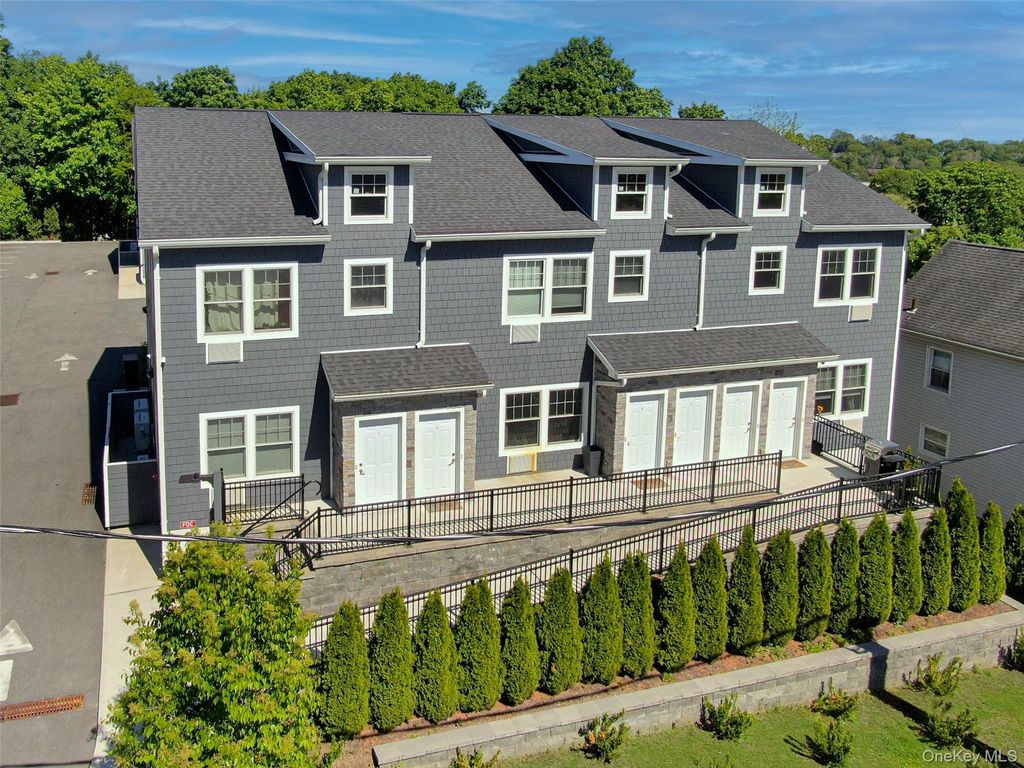 108 N Kensico Avenue 4A, White Plains, NY 10604